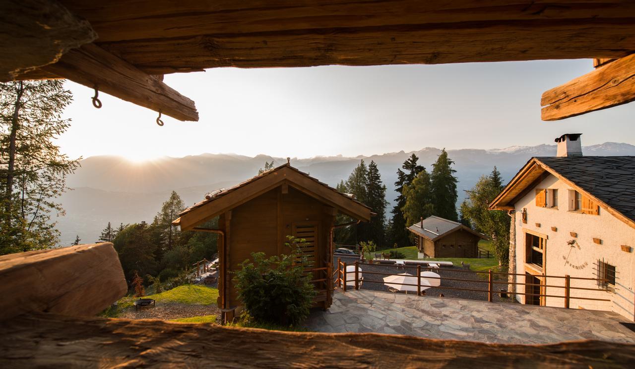 Les Mazots De La Source & Spa ヴェルコラン エクステリア 写真